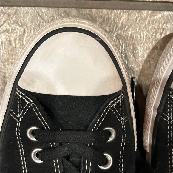 Converse shoes - Picture 3 of 7